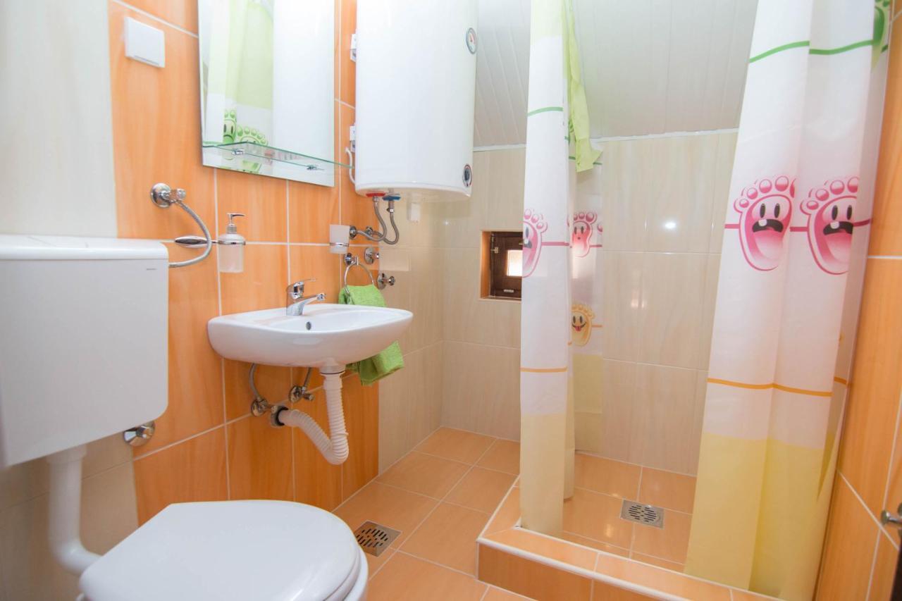 Apartmani Suncani Breg Tara ミトロバツ エクステリア 写真